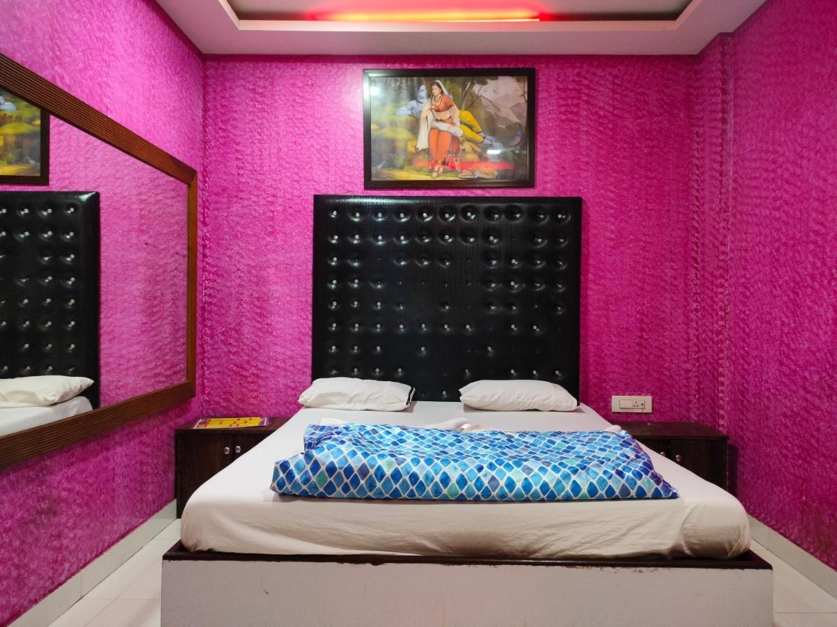 Spring Resort & Lodging Bombay Extérieur photo