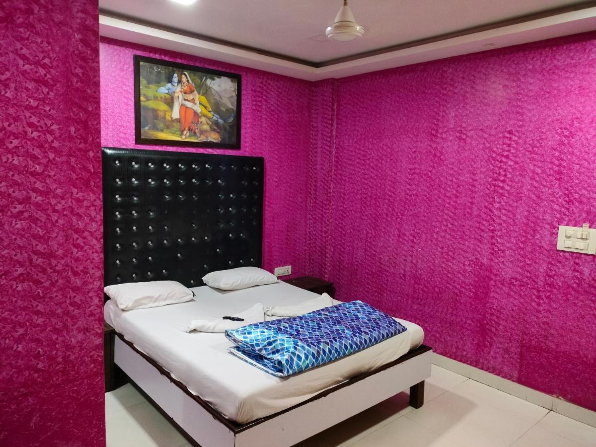 Spring Resort & Lodging Bombay Extérieur photo